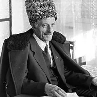 А.Айдамиров “Вайн амалш”