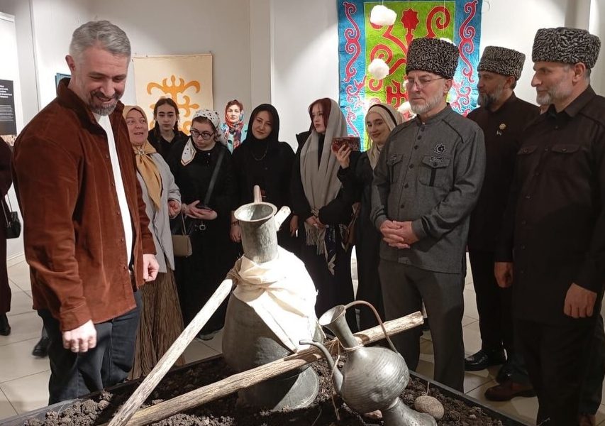 Депутаты Парламента ЧР приняли участие в открытии выставки «Дыхание жизни»