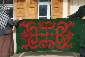 Истанг в процессе работы. Дишни-Ведено, 1964 г